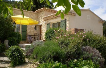 G&icirc;te n&deg;84G2625 Crestet - Vaucluse - photo