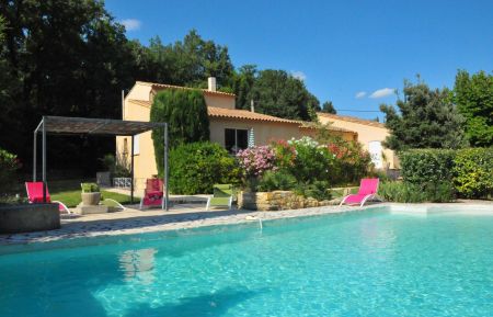 G&icirc;te n&deg;84G3578 Puym&eacute;ras - Vaucluse - photo