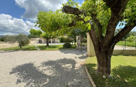G&icirc;te n&deg;84G3615 Villes-sur-Auzon - Vaucluse - photo