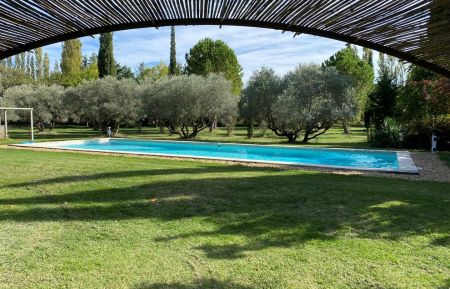 G&icirc;te n&deg;84G715 M&eacute;rindol - Vaucluse - Bienvenue au g&icirc;te le Coquelicot, d&eacute;tente au bord de la piscine