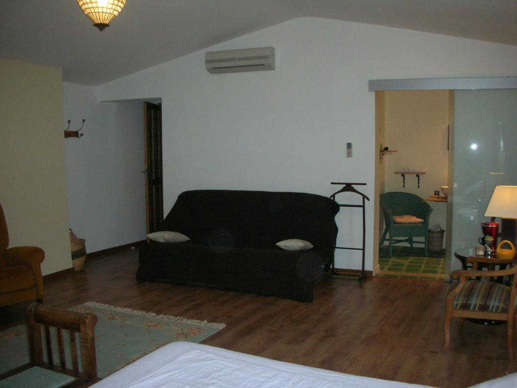 le coin salon de la chambre Provence photo 11