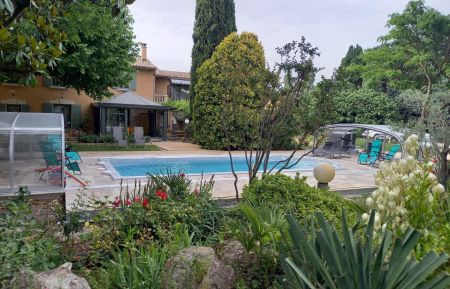 G&icirc;te n&deg;84G2942 Le Thor - Vaucluse - photo