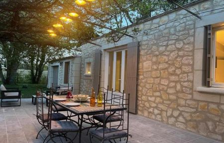 G&icirc;te n&deg;84G4261 Mazan - Vaucluse - photo