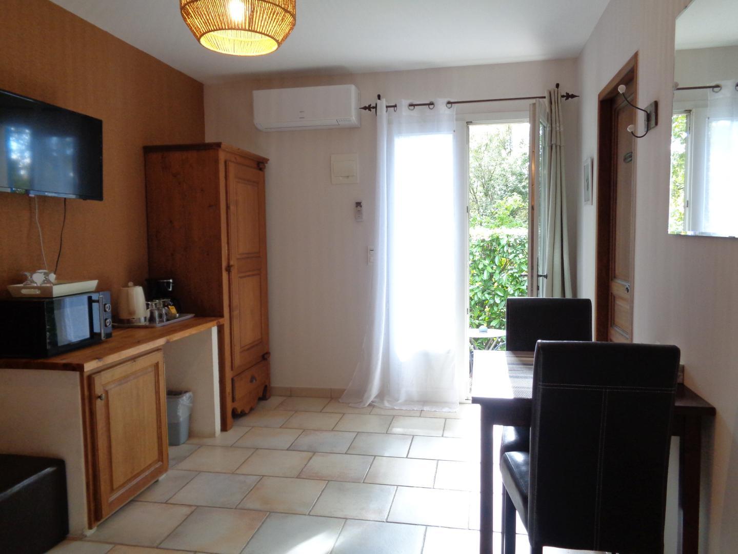 chambre tournesol, kitchenette, terrasse photo 22