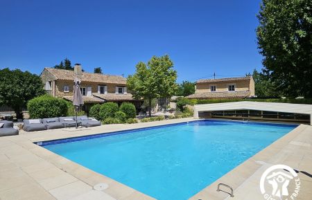 G&icirc;te n&deg;84G4193 Orange - Vaucluse - photo