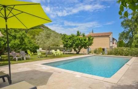 G&icirc;te n&deg;84G2462 Venasque - Vaucluse - photo