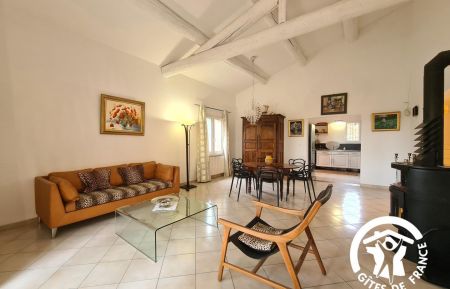 G&icirc;te n&deg;84G4327 Aubignan - Vaucluse - photo