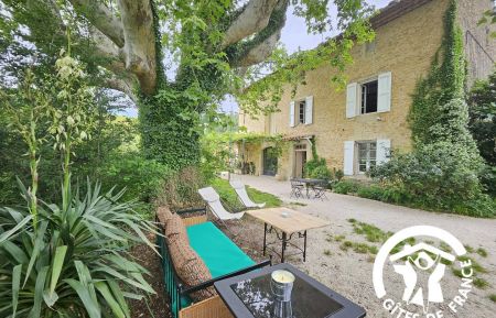 G&icirc;te n&deg;84G4336 Sarrians - Vaucluse - photo