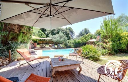G&icirc;te n&deg;84G3738 Lauris - Vaucluse - photo