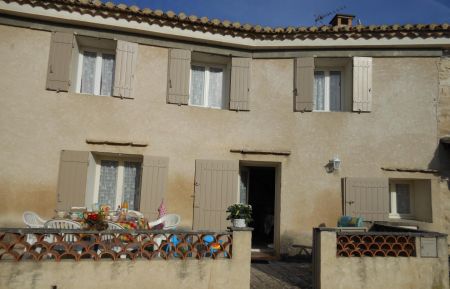G&icirc;te n&deg;84G724 Murs - Vaucluse - photo