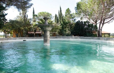G&icirc;te n&deg;84G2802 S&eacute;rignan-du-Comtat - Vaucluse - photoEte
